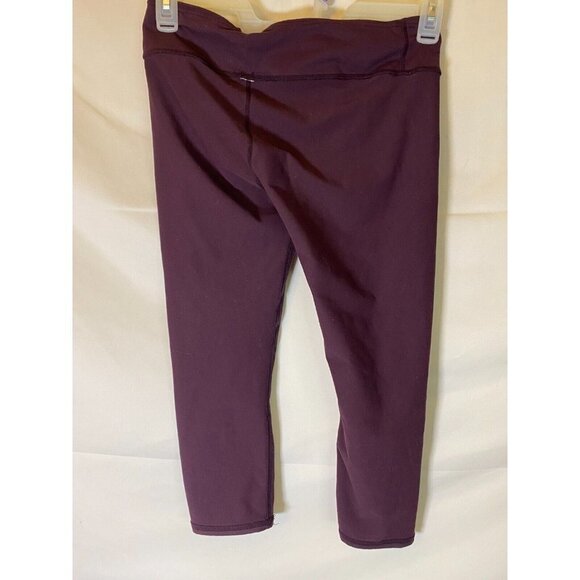 WOMENS SIZE SMALL PURPLE WORKOUT PANTS LEGGINGS CROPPED Capri stretch - Picture 2 of 2